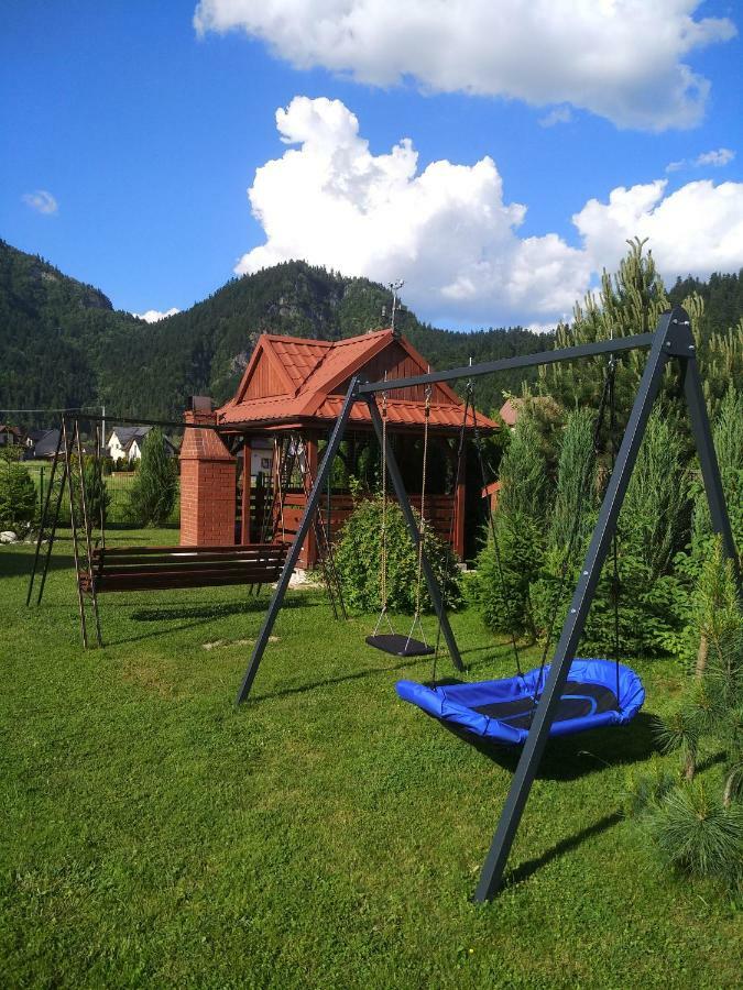 Pokoje Z Aneksami Kuchennymi U Wiktorii Sromowce Niżne Exterior foto